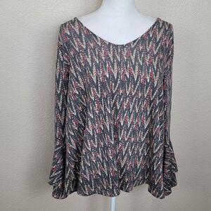 Ces Femme Gray and Pink Patterned Pullover Top with Wide Sleeves Medium (2584)